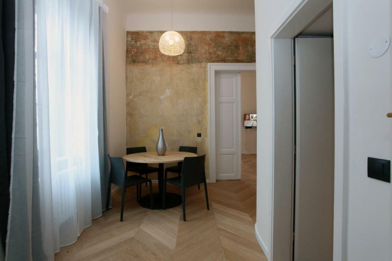 The Apartment House - Mezibranska Прага Экстерьер фото